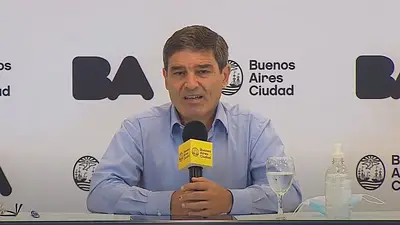La Ciudad admitió que tendrán que bajar la circulación pública si "los casos no disminuyen" La Ciudad admitió que tendrán que bajar la circulación pública si "los casos no disminuyen"