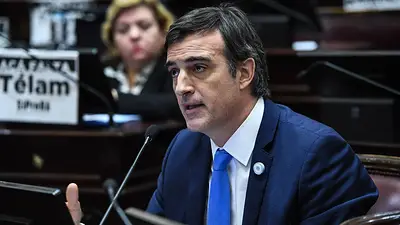 Esteban Bullrich habló de su trastorno: "Tengo que aprender a hablar de nuevo" Esteban Bullrich habló de su trastorno: "Tengo que aprender a hablar de nuevo"