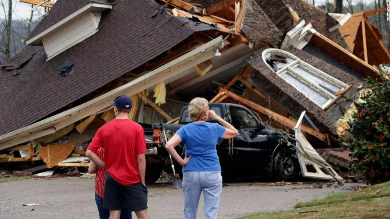 Tornado Alabama Estados Unidos