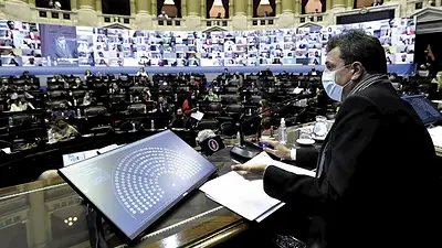Máximo Kirchner, Massa y otros dirigentes aislados por un caso de coronavirus Máximo Kirchner, Massa y otros dirigentes aislados por un caso de coronavirus