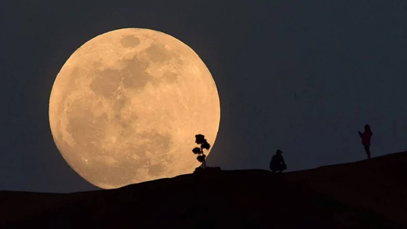 Superluna o Luna de Gusano 2021