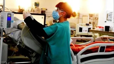 Cuarto día seguido de suba récord de COVID: más de 24 mil en un día
