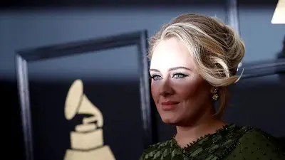 Adele encabeza las listas de álbumes de 2021 de la IFPI con su exitoso disco "30" Adele encabeza las listas de álbumes de 2021 de la IFPI con su exitoso disco "30"