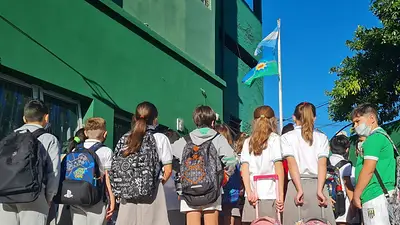 Aplicarán vacunas del calendario a niños en colegios porteños Aplicarán vacunas del calendario a niños en colegios porteños