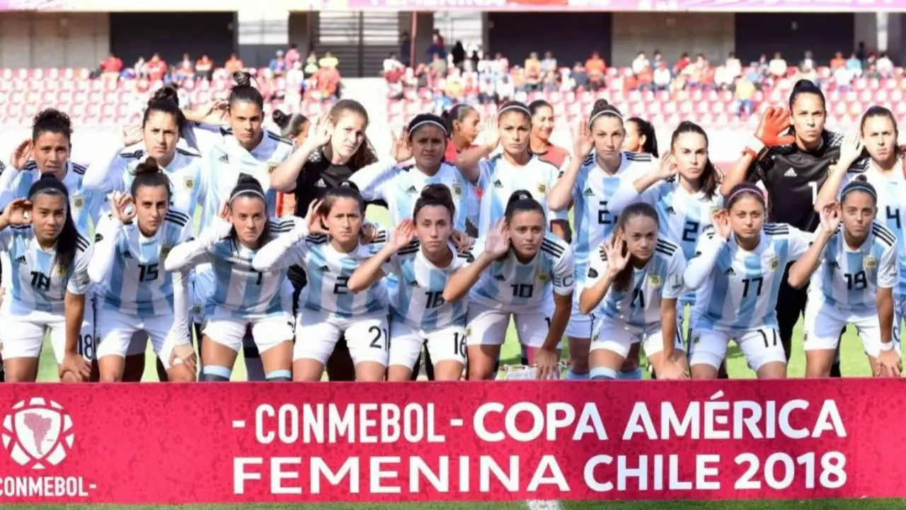 La lucha histórica del fútbol femenino: de los orígenes a la semi profesionalización