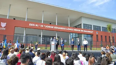 Alberto Sileoni y Julio Zamora inauguraron una nueva escuela en Tigre Alberto Sileoni y Julio Zamora inauguraron una nueva escuela en Tigre