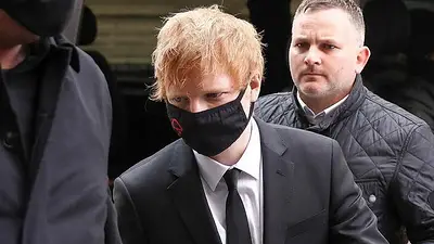 Ed Sheeran canta en el juicio por derechos de autor de 'Shape of You' Ed Sheeran canta en el juicio por derechos de autor de 'Shape of You'