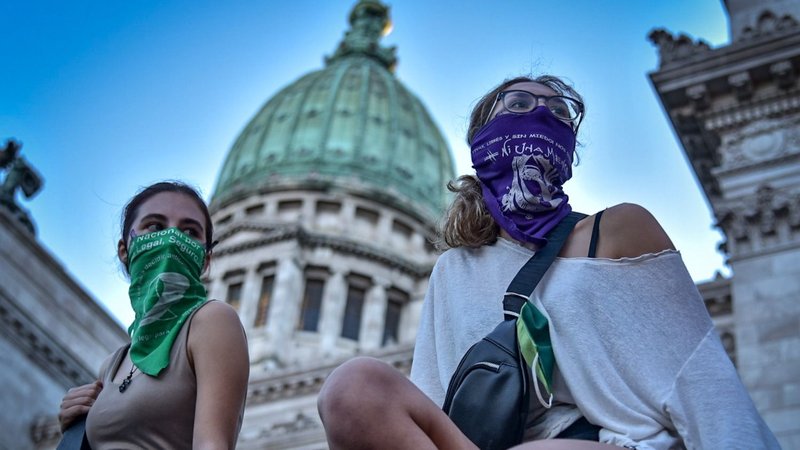 8M: Multitudinaria marcha de mujeres y disidencias al Congreso