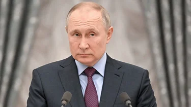 Por las sanciones, Rusia puso un cepo y corralito al dólar por seis meses 