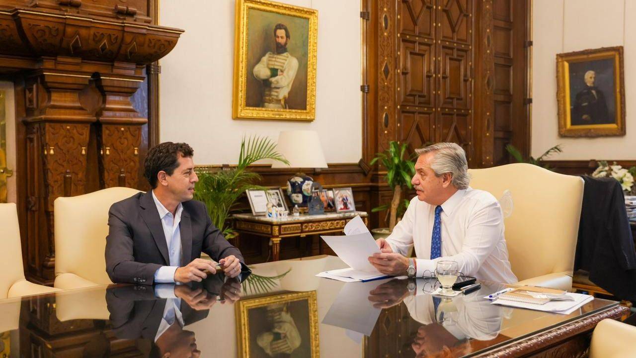 Tras su viaje a España, Wado de Pedro fue recibido por Alberto Fernández