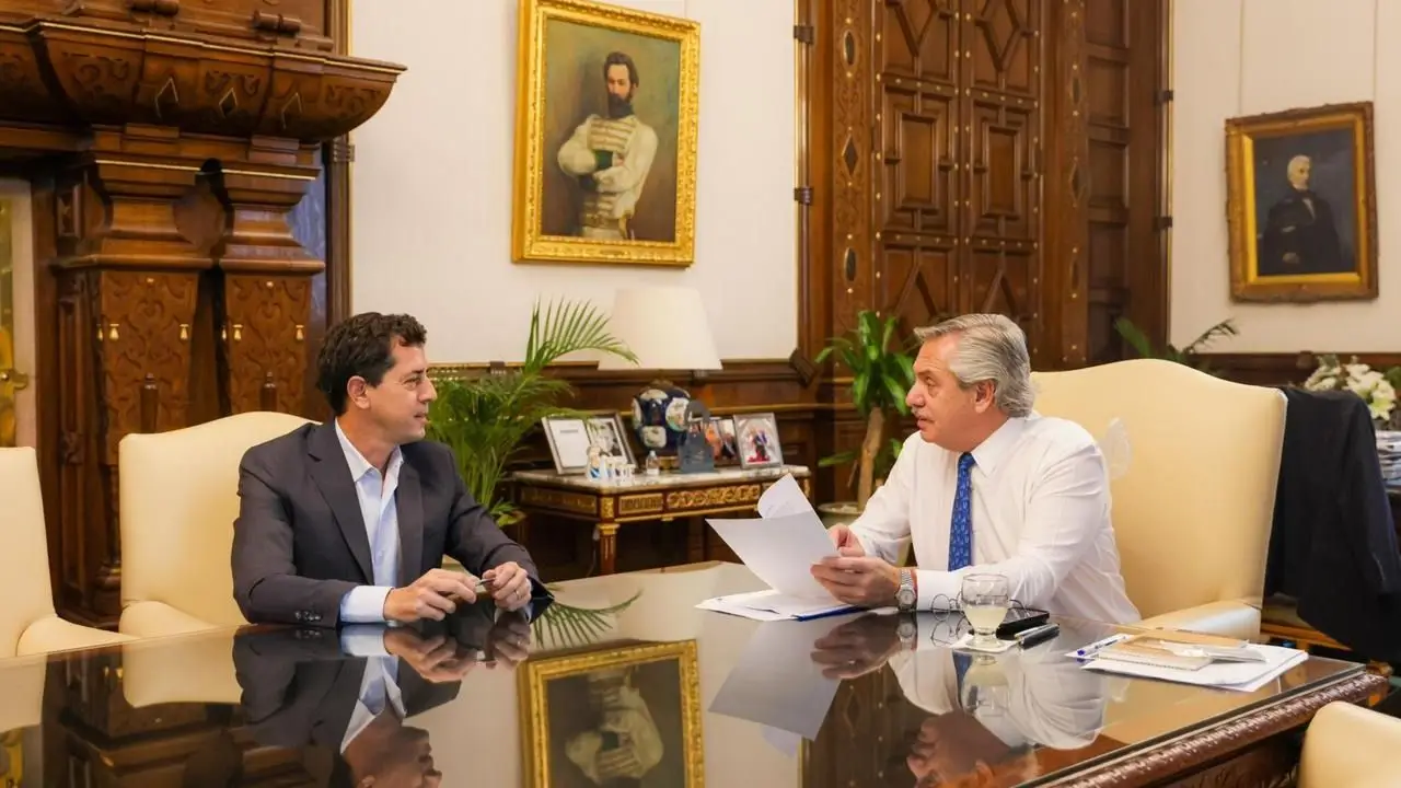 Tras su viaje a España, Wado de Pedro fue recibido por Alberto Fernández