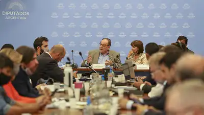Diputados: cuarto intermedio y se acercan las posiciones entre el Gobierno y Juntos por el Cambio Diputados: cuarto intermedio y se acercan las posiciones entre el Gobierno y Juntos por el Cambio