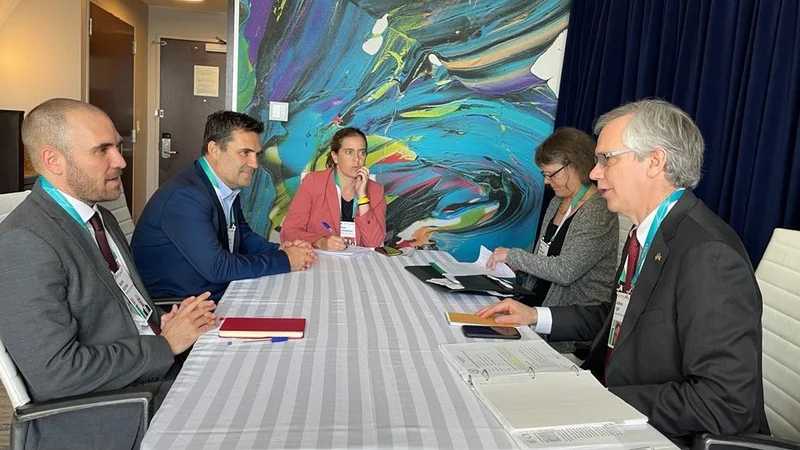 Guzmán afirmó que la suba de materias primas impacta sobre la inflación