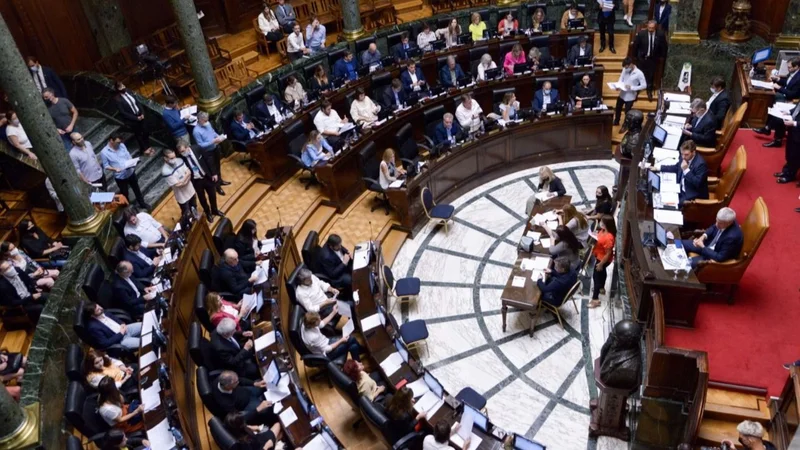 Estatuto docente: la Legislatura porteña aprobó la reforma en medio del rechazo opositor