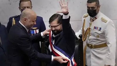 Gabriel Boric asumió como presidente de Chile y revindicó las luchas históricas de la sociedad chilena en su asunción Gabriel Boric asumió como presidente de Chile y revindicó las luchas históricas de la sociedad chilena en su asunción