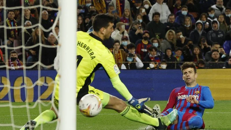 Torres y Dembélé brillan en la goleada del Barcelona al Osasuna