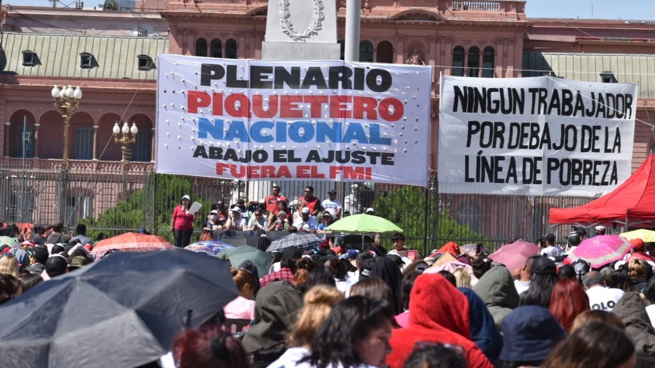 La Unidad Piquetera lanza un plan de lucha federal con acampe en la 9 de Julio. Fotos: Ojo Obrero Fotografía.