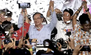 La izquierda hace historia en Colombia y es la favorita para la presidencial | Elecciones