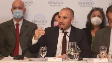 Guzmán pidió votar el acuerdo con el FMI ante la "incertidumbre" de la guerra