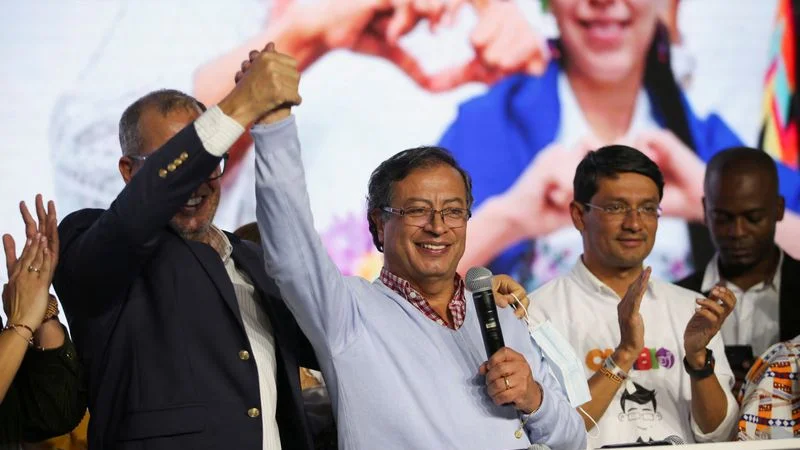 Crisis política en Colombia: fin de la coalición de Gobierno y cambio de gabinete
