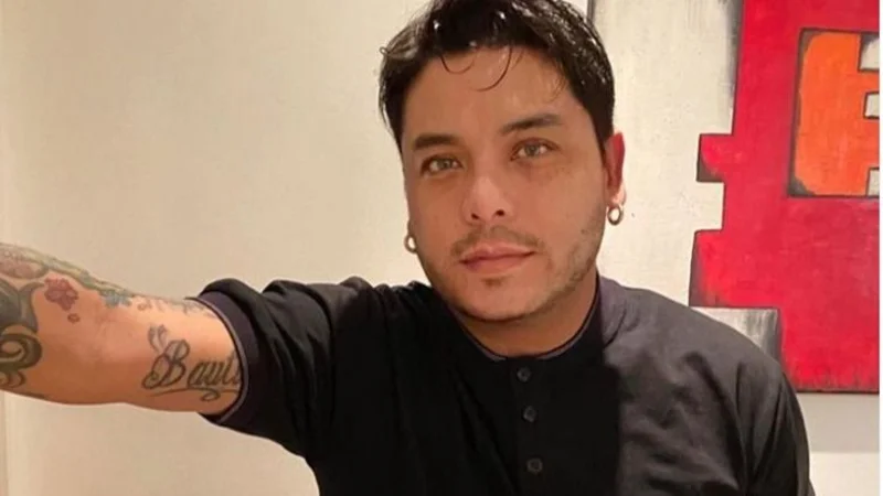 El cantante Uriel Lozano fue agredido y el video se viralizó. (Instagram: @uriellozanooficialok).