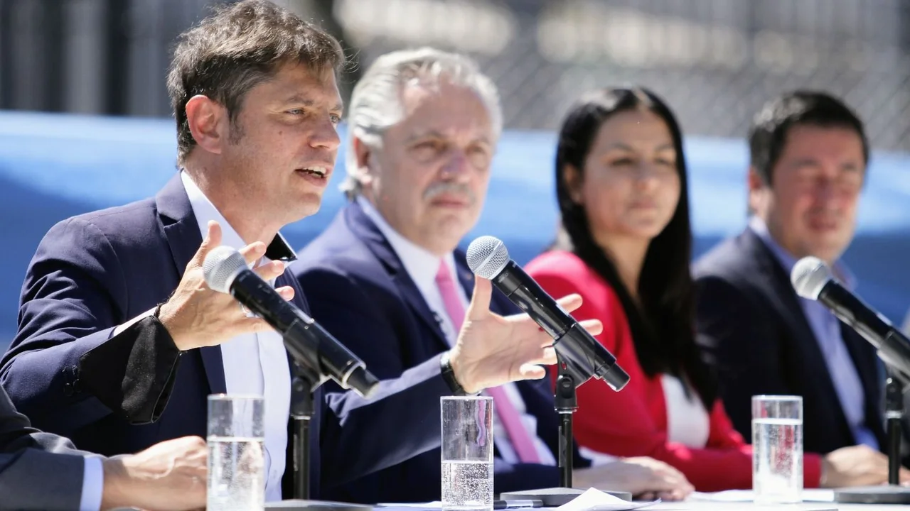Kicillof y Fernández inauguraron una estación de trenes en el conurbano