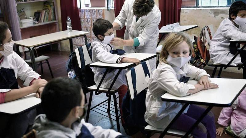 PBA analiza quitar el uso de barbijos de las aulas: a partir de cuándo