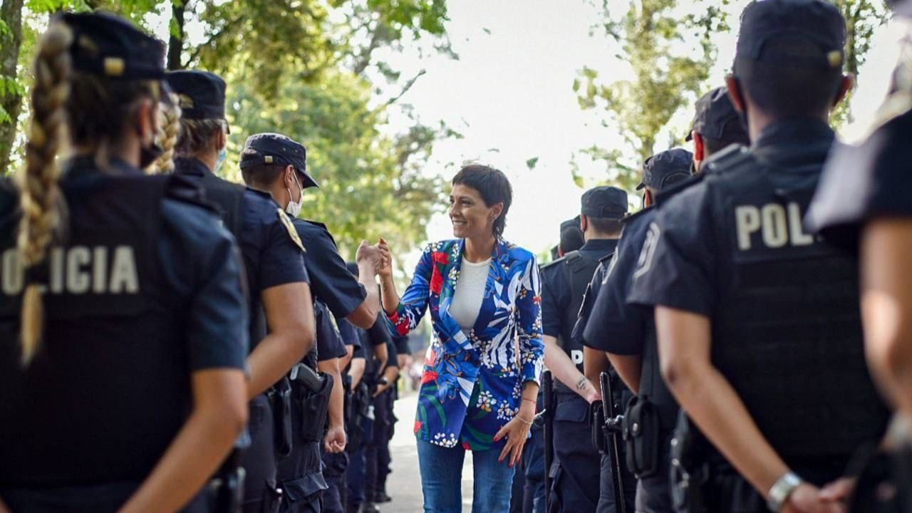Mayra Mendoza destacó la incorporación de 90 policías en Quilmes: "Trabajamos todos los días para vivir seguros"