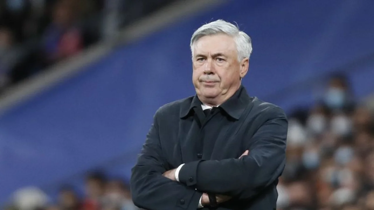 Los medios madrileños culpan a Ancelotti de la debacle del Madrid ante el Barcelona