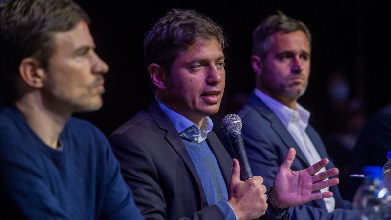 Kicillof le respondió a los intendentes de Cambiemos: "Al peronismo no le daban ni agua"