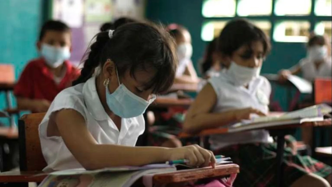 Uso obligatorio de barbijos en escuelas
