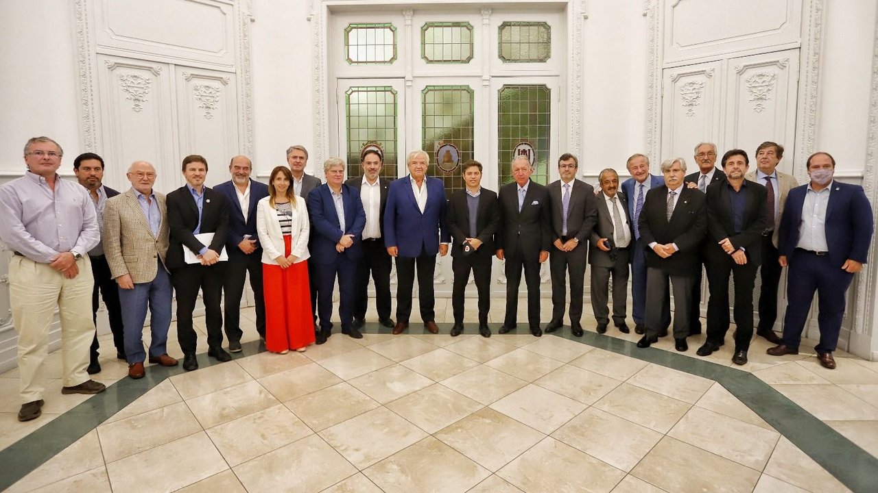 Kicillof a la UIA: "Nuestro compromiso es defender al sector industrial" 
