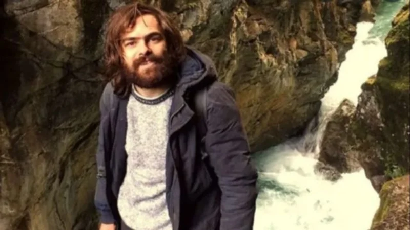 Televisión, farándula, Peter Lanzani, redes sociales