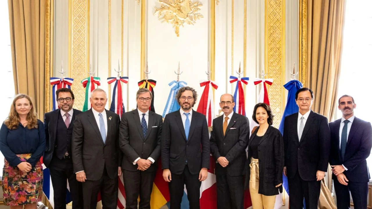 Cafiero analizó con embajadores del G7 el potencial de inversiones en la Argentina
