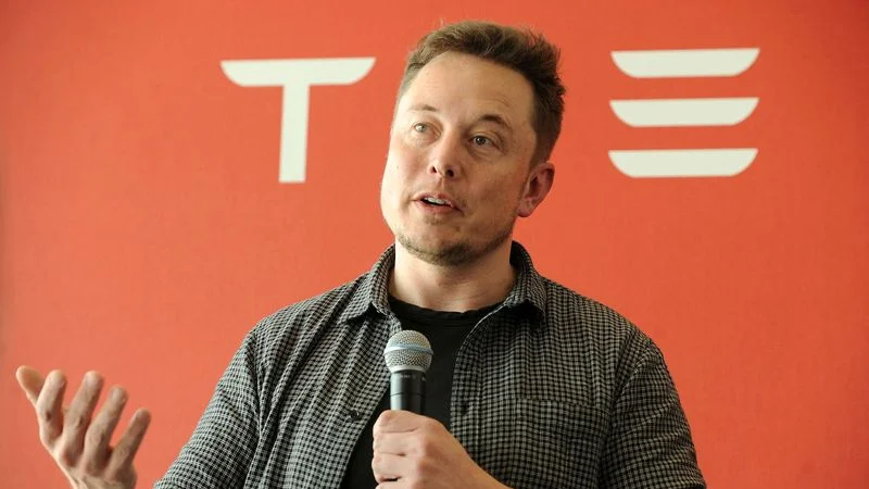 Elon Musk cita al rapero Eminem en su oposición al decreto de la SEC