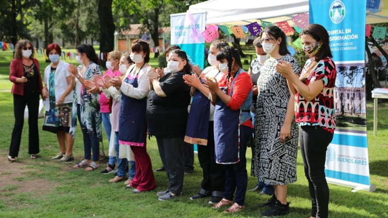 Temperley: inauguraron un bar atendido por mujeres con padecimientos mentales