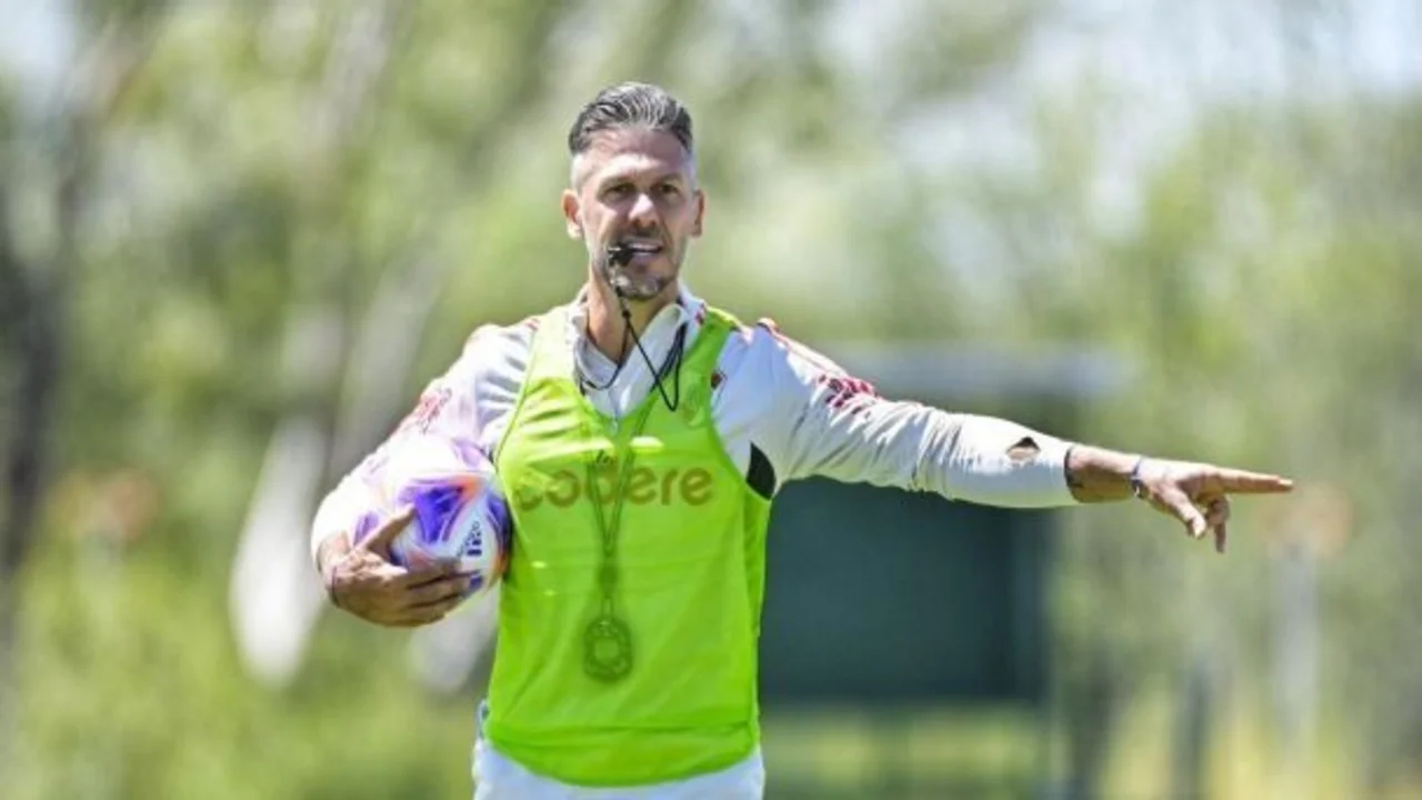 Martín Demichelis cambia medio equipo para levantar a River: vuelve un histórico
