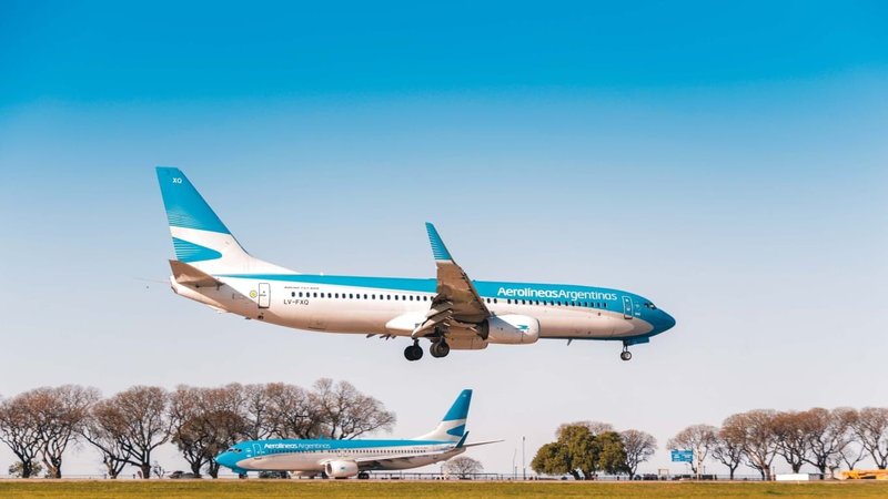 El gremio de aeronavegantes defendió a Aerolíneas Argentinas y aseguró que "está saliendo adelante y saneando sus finanzas"