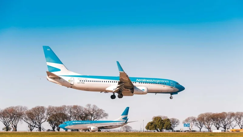 El gremio de aeronavegantes defendió a Aerolíneas Argentinas y aseguró que "está saliendo adelante y saneando sus finanzas"