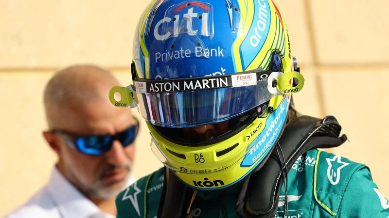 Alonso supera a Verstappen en los últimos entrenamientos del Gran Premio de Baréin