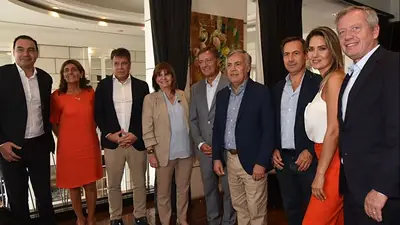 Bullrich fue a Mendoza a buscar fotos de unidad con los radicales Bullrich fue a Mendoza a buscar fotos de unidad con los radicales