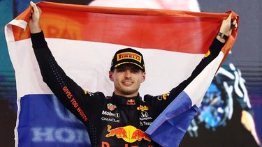 Nada cambia: Verstappen ganó en el debut en la F1 en 2023