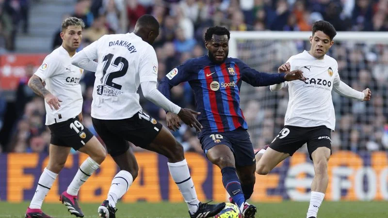 El Barça, más líder tras la sufrida victoria contra el Valencia