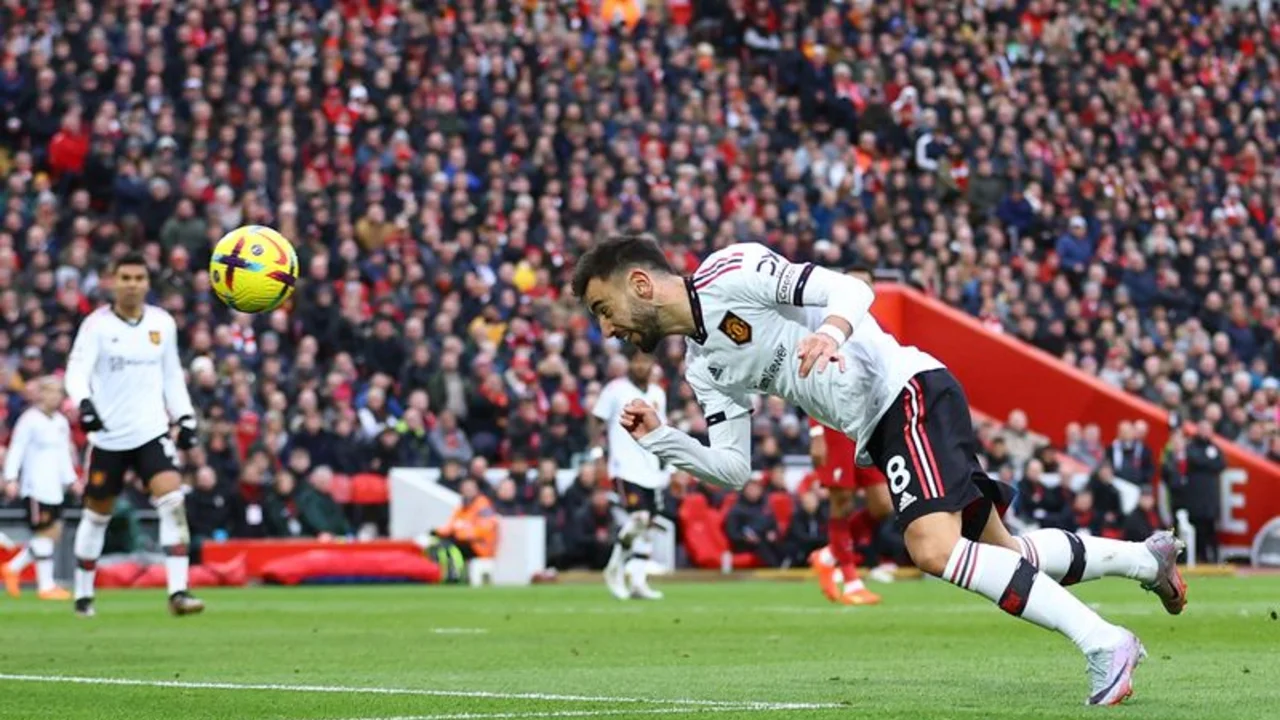Cuestionan la capitanía de Fernandes en el Manchester United tras humillante goleada