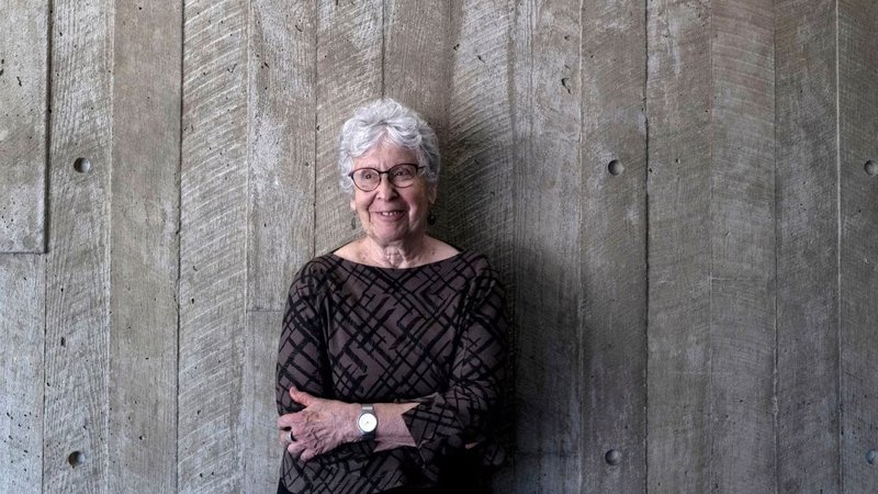 Publican por primera vez en Español La fantasía de la historia feminista de Joan W. Scott