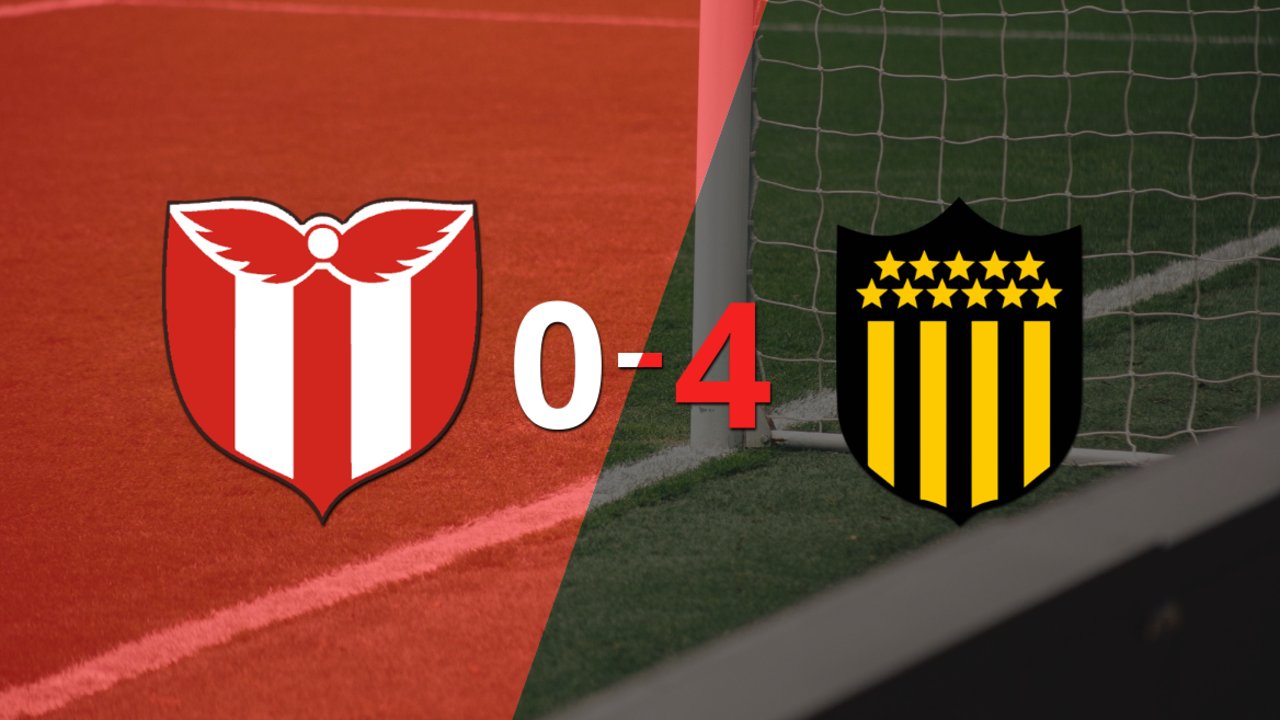 Peñarol venció 4-0 a River Plate y clasificó a Fase de Grupos