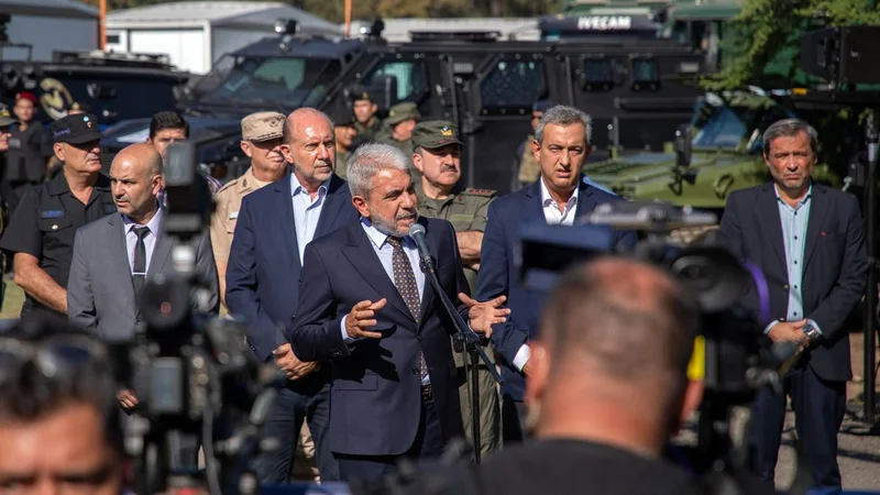 Aníbal Fernández en Rosario: "Vamos a cortar lo que sea necesario"