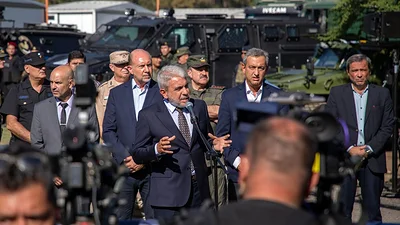 Aníbal Fernández en Rosario: "Vamos a cortar lo que sea necesario" Aníbal Fernández en Rosario: "Vamos a cortar lo que sea necesario"