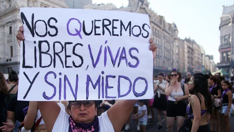 8M: con críticas a la Justicia, mujeres pararon y marcharon en todo el país
