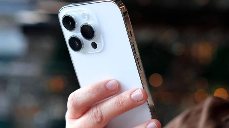 iPhone 15